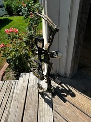 Bear charge right hand compound bow 70lbs