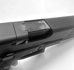 GHK Airsoft G17 Gen 5, cal 6mm. MOS Version 1 with 4 optic plates included.
