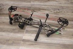 Blackout Intrigue XST Compound Bow 70Lb
