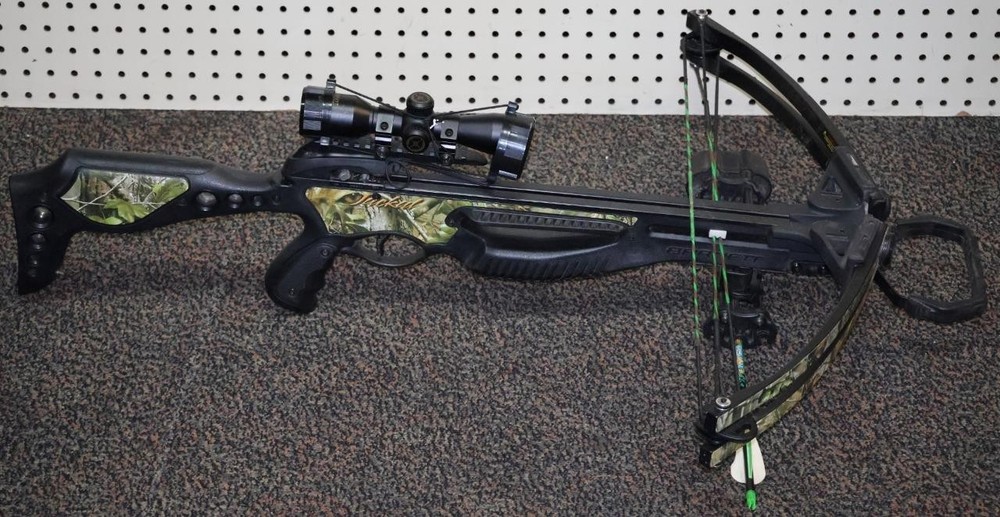Barnett Jackal Crossbow w/4X32 Scope