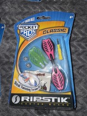 POCKET PROS RIPSTIK CASTER BOARD Pink Razor Rare Finger Toys Collectible