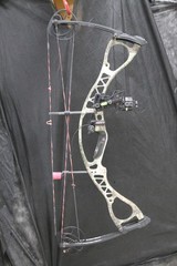 Hoyt Charger Vicxen – RH – 27″ – 40# – Advantage Max-1 – Hoyt HDX – HHA Sight