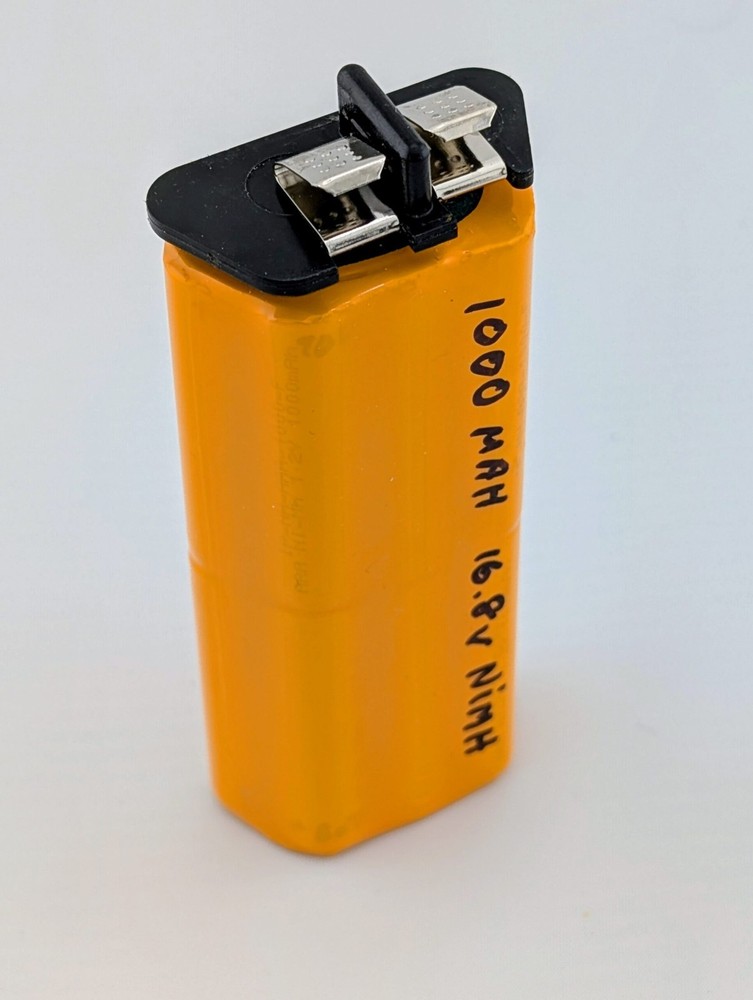 AGD Emag paintball battery. Brand new made by me. 1000mAH High quaility cells.