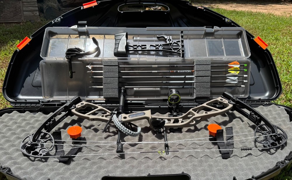 Elite Basin compound bow with accessories
