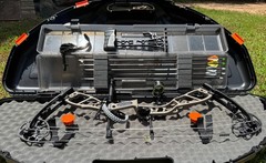 Elite Basin compound bow with accessories