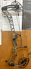 Mathews Lift 29.5 Compound Bow LH 28.5″ 70lb MO Bottomland w/access 4716192