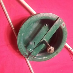 Vintage Fred Bear Archery Bowfishing Reel w/ 2 Bow Fishing Arrows