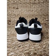 Roller Skate Shoes Kids Fashion Unisex Sport Sneaker Black & White Size 2.5 US