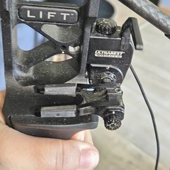 Mathews Lift x 33 Right-Hand