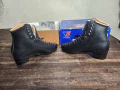 Riedell 336 Roller Skate Boots New SZ 5.5 M NOS BLACK LEATHER HIGH QUALITY VTG