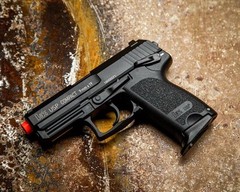 Airsoft Pistol GBB Gas Blowback – Semi Auto 300 FPS 25 Rounds 6mm HK USP Umarex