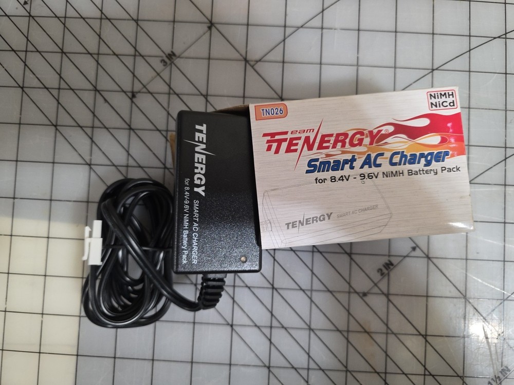 Tenergy Smart AC Charger Battery Charger TN026 – NEW IN FACTORY PACKAGE