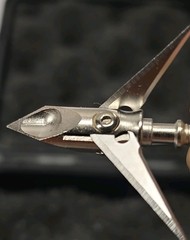 8-Pack 3-Blade Fixed Pivoting Hunting Broadheads (100/106 Grain Stainless Steel)