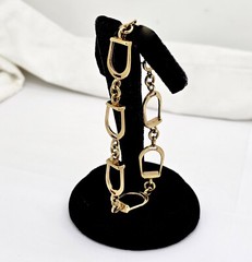 VINTAGE HEAVILY YELLOW GOLD FILLED EQUESTRIAN STIRRUP IRON LINK BRACELET