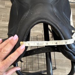 Custom Saddlery Black English Saddle for Horse
