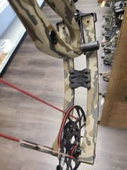 PSE Mach 34 Camo Carbon Fiber Compound Bow Left Hand 50 lb 34in 24-31in