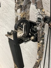 Hoyt Alpha X 33, RH, In Elevated 2 camo, 60-70 lbs