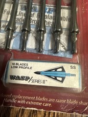 Original Wasp Series IV 3 Blade 125 grain Broadhead Set – #1503SS – NOS 6 Pack