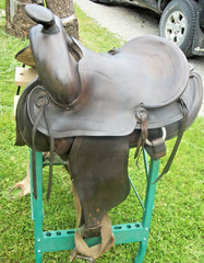 Vintage Western Leather Simco Saddle 2 220
