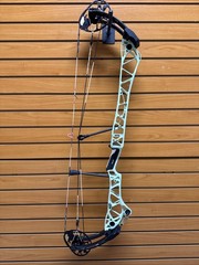 Mathews Title 38 RH Compound Bow – Gen 1 – Item 6013