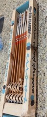Ben Pearson Vintage Arrows 28 inch 35-45 pounds In Box