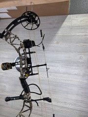 Bear Whitetail Legend XR 70# Right Hand Package