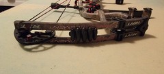 Hoyt Carbon Element RKT Compound Bow 60-70 lbs 24.5-30 in Camo Right Hand 32 in