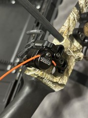 Mathews Mission Riot Compound Bow- RH 15-70 Pounds 19-30 Draw, Case, and Arrows