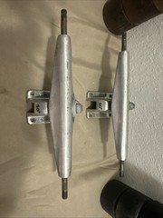 Neil Carver for Gullwing 10″ Charger 50° Longboard Skateboard Trucks – Set of 2