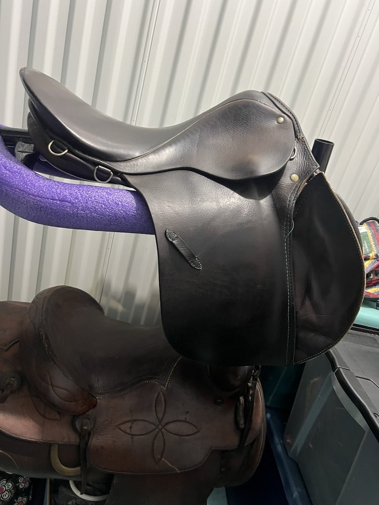 16.5” Stubben Siegfried English Saddle 31.5 Tree MW *PROJECT* Needs Knee Rolls
