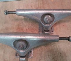 2 Gullwing 10″ – 50° Charger Neil Carver Skateboard Trucks Longboard