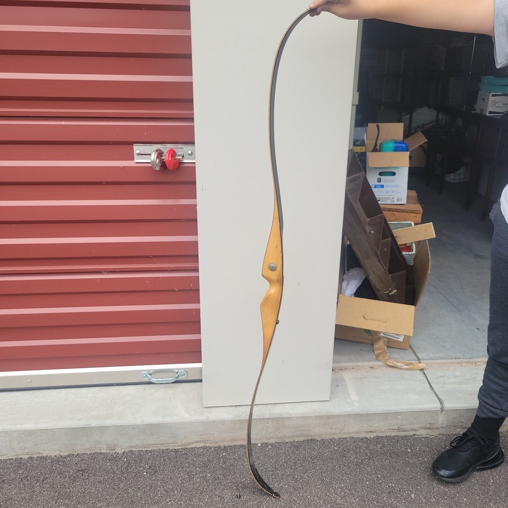 Bear Archery Black Bear Glass Powered Vintage Recurve Bow Brown 45lbs. 60in.