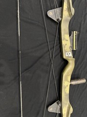 Vintage Bear Whitetail Hunter Compound Bow Left Hand 50 Inches Camo