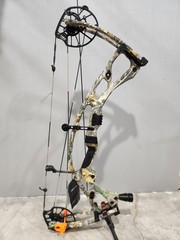 New Hoyt RX-8 Right Handed Realtree Edge 60-70lbs 25-30″
