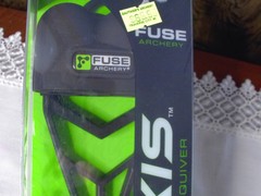 FUSE MAXXIS QUICK DISCONNECT 4 ARROW QUIVER IN black