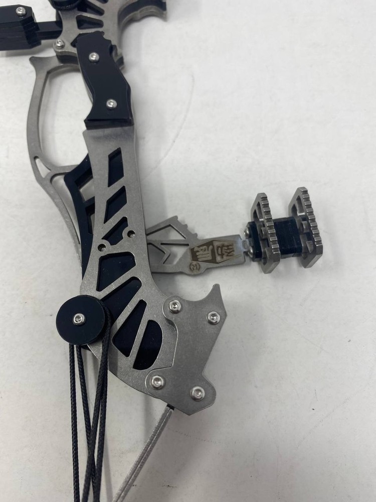 Used 16″ Mini Compound Bow – Compact Archery Bow Only (No Arrows)