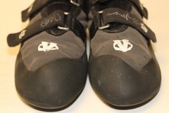 Evolv Defy VTR eco-TRAX Biginner Rock Climbing Mens Size 9 9.5 Black Strap Shoes