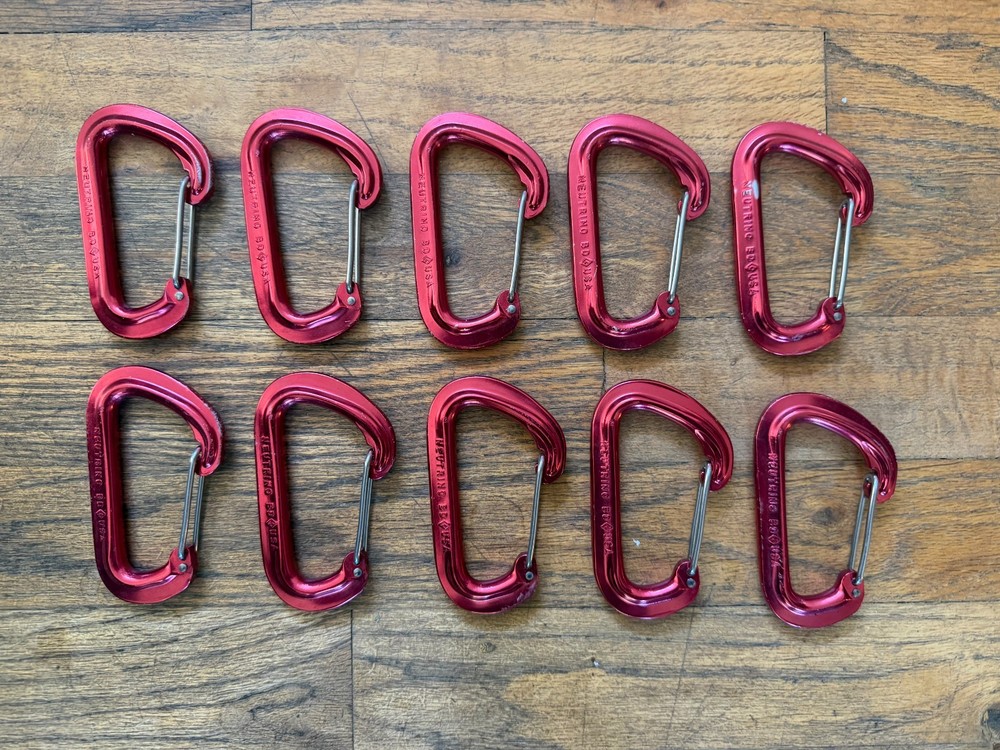 BLACK DIAMOND Neutrino Wiregate Carabiners Lot of 10 Red Climbing Rack Good Cond