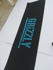 «Grizzly» graphic Skateboard Deck Grip Tape