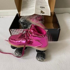POPULAR Chicago pink skates” LIGHT UP” high Rebound Wheels Size4 USA NEW In Box