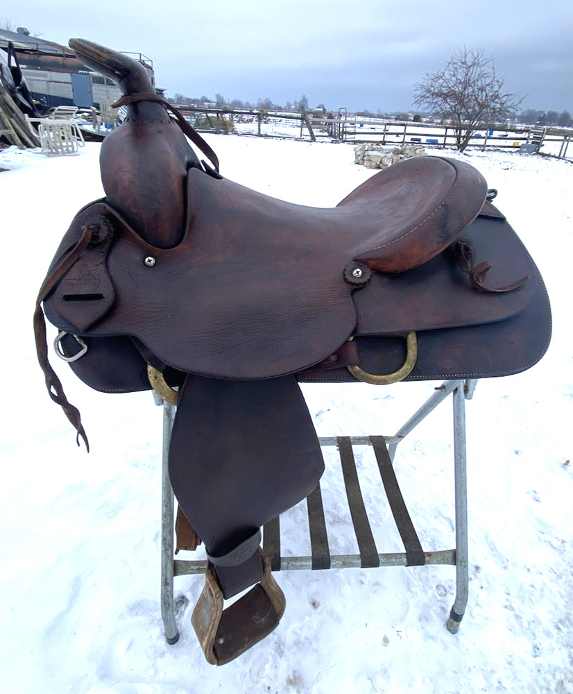 Used Simco 15.5″ slick seat Western roping saddle US made