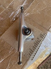 Single Thunder Skate Board Truck-New