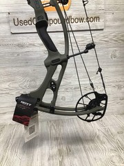 Hoyt RX-9 Right Handed Wilderness 60-70lbs 25-30″ Bow