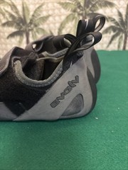 EVOLV Defy Black and Gray Rock Climbing Shoes Mens Size US 9.5 Womens 10.5 EU 41