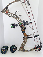 Mathews Z7 Bow, Leupold Vendetta Laser rangefinder, IQ sight, 29.5 Draw