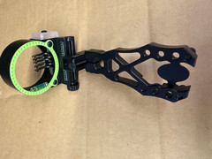 MINT DISPLAY Black Gold Revenge Micro Adjust 5 Pin .019 Bow Sight Black