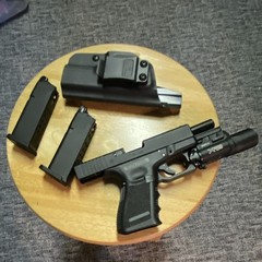 Umarex Elite Force – Glock 19 Gen3 GBB Gas Blowback Airsoft Gun + Surefire X300