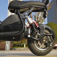 Adult lightweight electric scooter 2000W motor speed 28MPH mileage 22-30MI