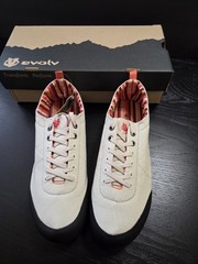 Evolv Hiking Shoes Women’s Cruzer Psyche Birch Stripe Size 9 (Women’s Size)