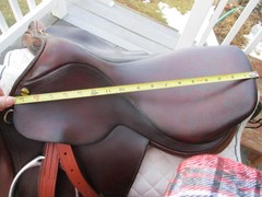 16.5» NARROW HENRI DE RIVEL ADVTG CC JUMP ENGLISH SADDLE w NEW LEATHERS & IRONS